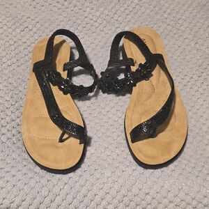 Chic Black and Tan Women's Sandals